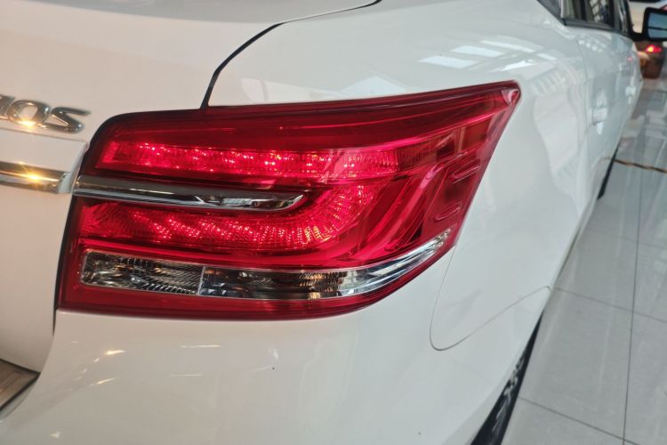 丰田 威驰 2019款 1.5L CVT创行版车身外观6006