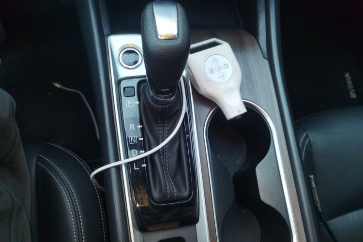 日产 天籁 2021款 2.0L XL 舒适版中控内饰18