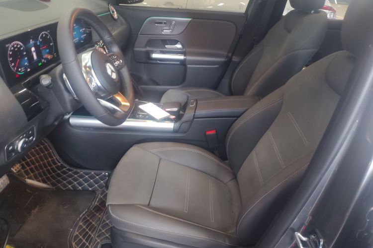 奔驰EQA 2022款 EQA 300 4MATIC 首发特别版局部细节19