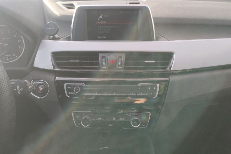 宝马X1 2018款 sDrive20Li 领先型中控内饰16