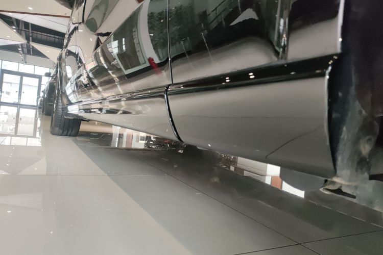 奔驰V级 2020款 V 260 L 长轴距豪华版局部细节9002