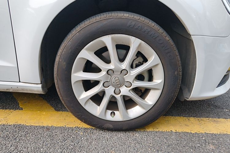 奥迪A3 2016款 Sportback 35 TFSI 领英型车身外观10