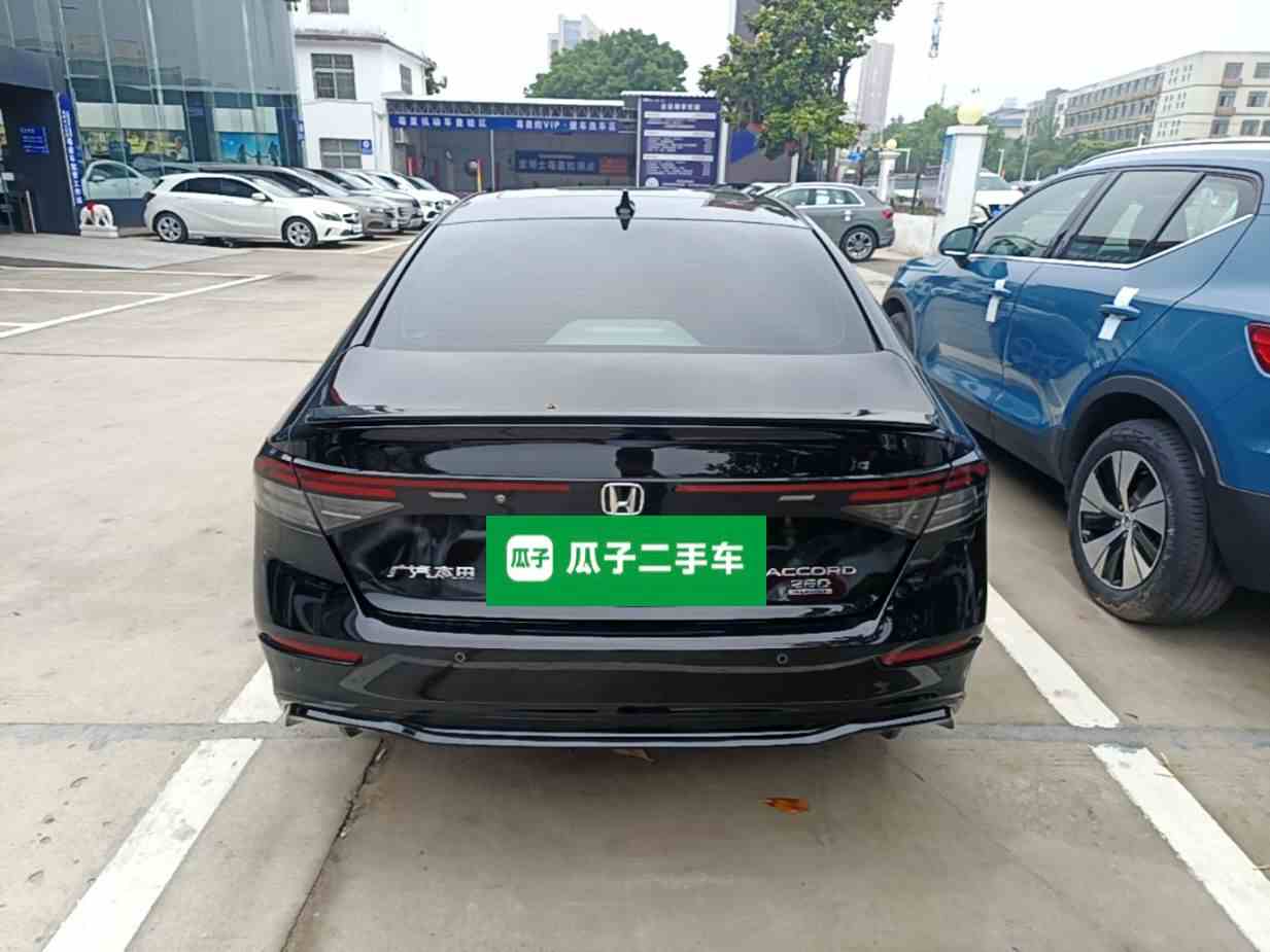 本田 雅阁 2025款 运动系列 260TURBO 尊贵版(4)