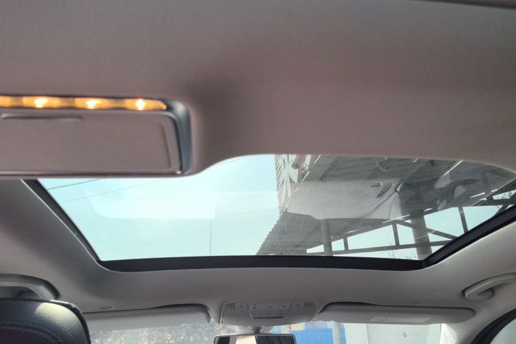 奔驰C级 2019款 C 260 L 运动版中控内饰22