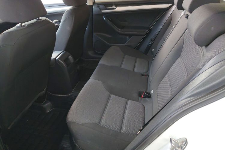 大众 速腾 2015款 1.6L 自动时尚型中控内饰21