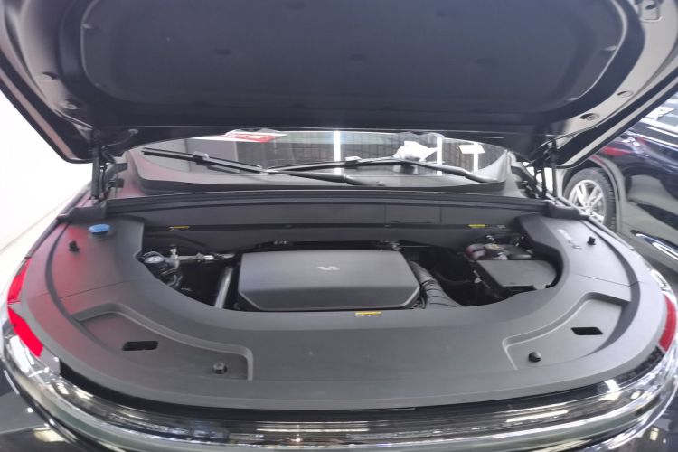 理想汽车 理想L7 2023款 Air机舱底盘24