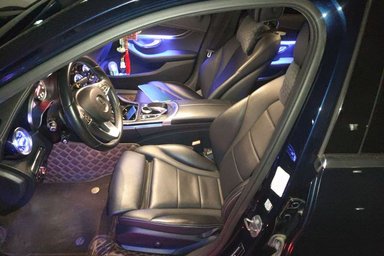 奔驰C级 2018款 C 200 L 运动版中控内饰19