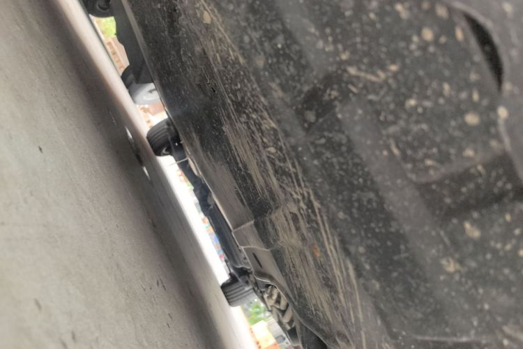 奔驰 威霆 2021款 2.0T 商务版 7座局部细节9008