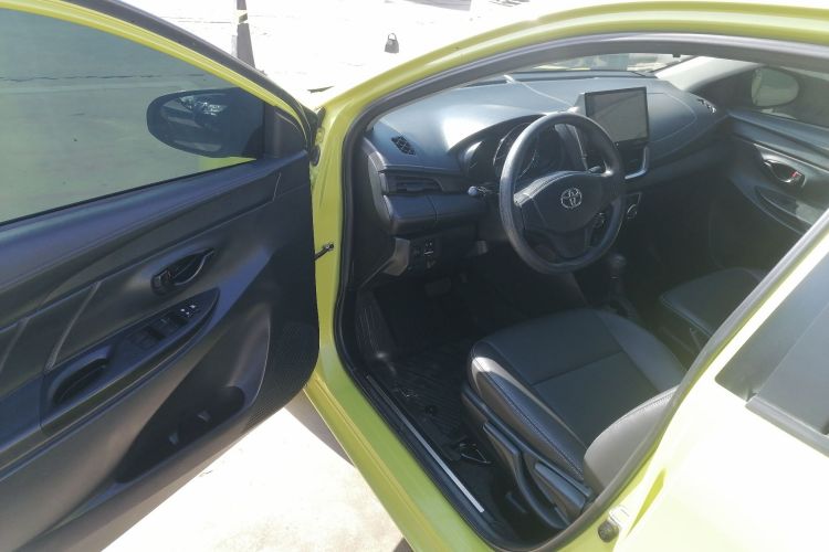 丰田 YARiS L 致炫 2016款 改款 1.5E CVT魅动版中控内饰7003