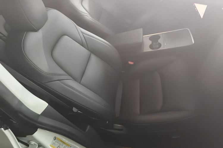 特斯拉 Model 3 2021款 改款 标准续航后驱升级版 3D1局部细节41