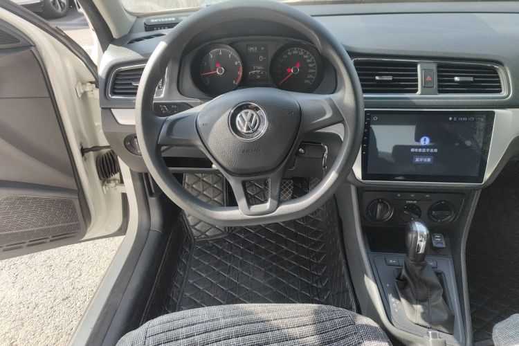 大众 朗逸 2017款 1.6L 自动风尚版中控内饰13