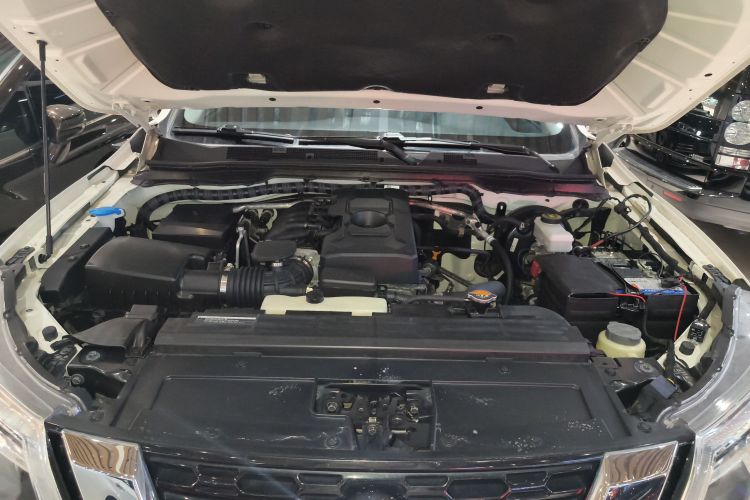 日产 途达 2020款 2.5L XL Upper 自动两驱豪华版机舱底盘24