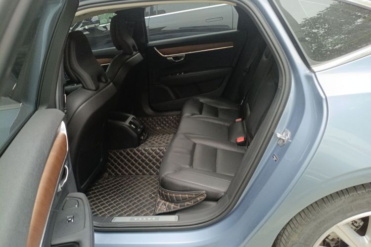 沃尔沃S90 2020款 T5 智逸豪华版中控内饰7004