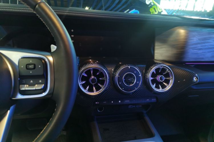 坦克300 2023款 城市版 2.0T 很有型中控内饰16