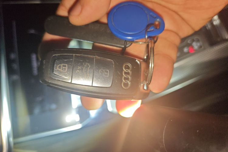 奥迪A6L 2019款 40 TFSI 豪华动感型中控内饰7001