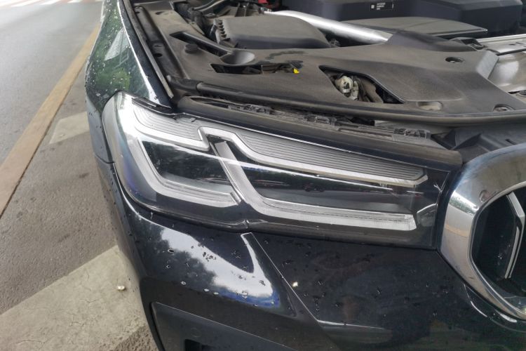 宝马5系新能源 2022款 改款二 535Le 先锋版M运动套装局部细节9006