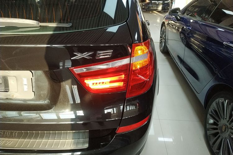 宝马X3(进口) 2014款 xDrive20i X设计套装车身外观9