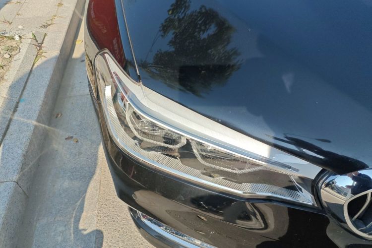 宝马5系 2019款 改款 530Li 尊享型 豪华套装车身外观8