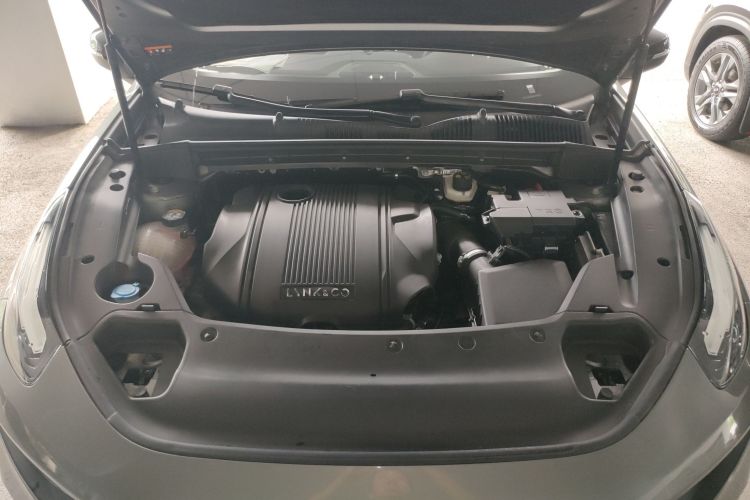 领克03 2022款 1.5TD DCT劲Pro机舱底盘24