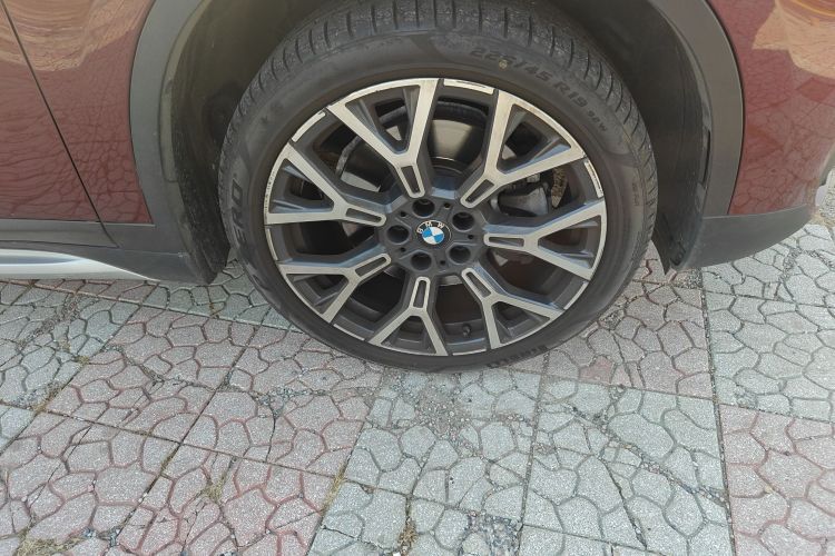 宝马X1 2021款 改款 xDrive25Li 尊享型车身外观6007