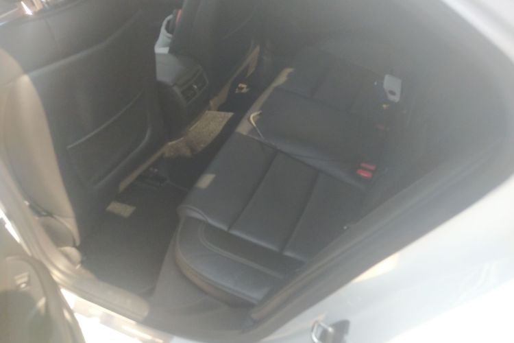 凯迪拉克ATS-L 2016款 28T 豪华型中控内饰21