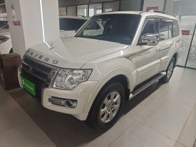 三菱 帕杰罗(进口) 2016款 3.0L 自动标准版 国V