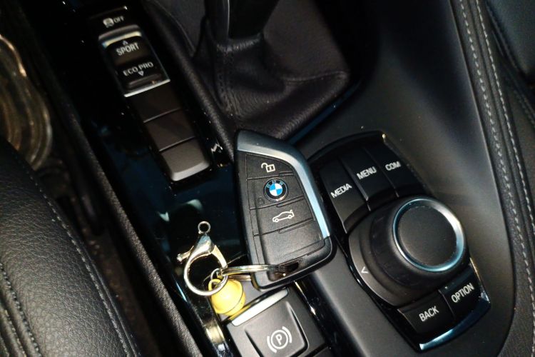 宝马X2(进口) 2018款 sDrive25i 领先型M越野套装 国V中控内饰7001