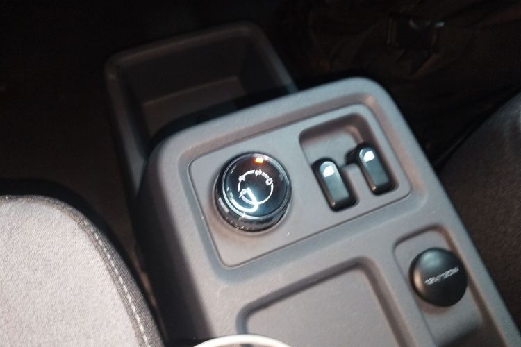 五菱汽车 五菱扬光 2024款 300km 舒适型客车版 60kW中控内饰18