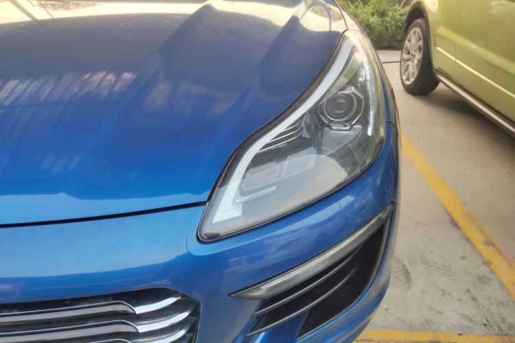 众泰SR9 2017款 2.0T 自动极致之光版局部细节36