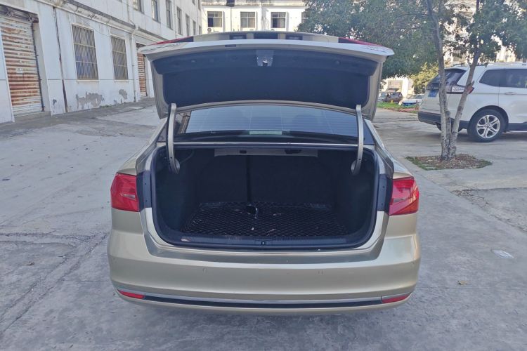 大众 宝来 2018款 1.5L 自动舒适型机舱底盘23