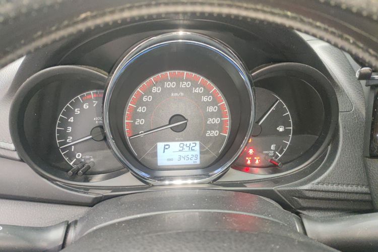 丰田 威驰 2021款 1.5L CVT创行版中控内饰14