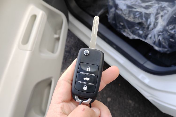 长安启源 长安Lumin 2025款 205km 香沁款中控内饰11