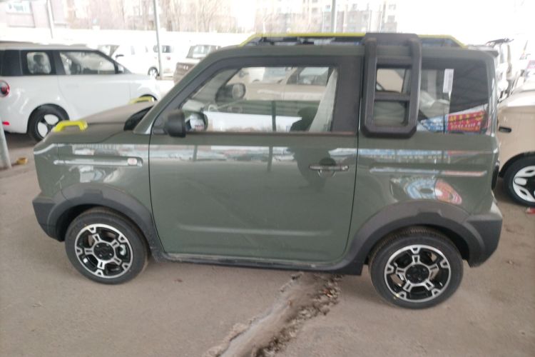 吉利银河 2025款 210km 熊猫骑士车身外观4