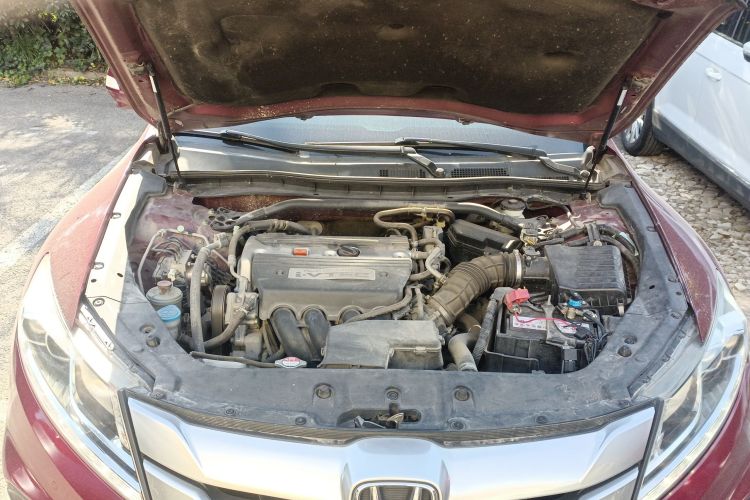 本田 歌诗图 2014款 2.4L 豪华版机舱底盘24