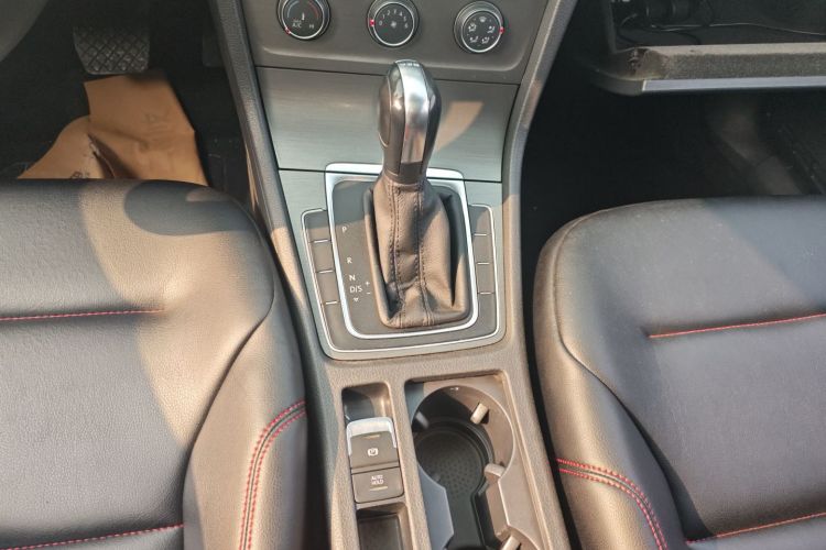 大众 高尔夫 2016款 230TSI 自动舒适型局部细节18