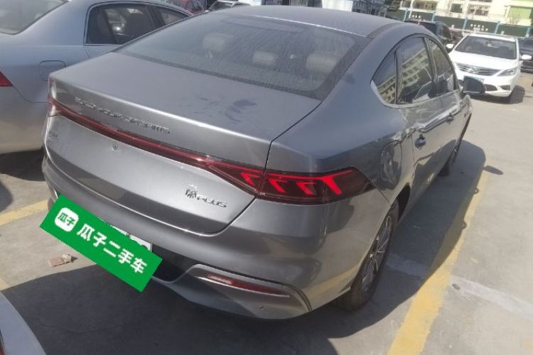 比亚迪 秦PLUS 2024款 荣耀版 DM-i 55KM领先型车身外观7