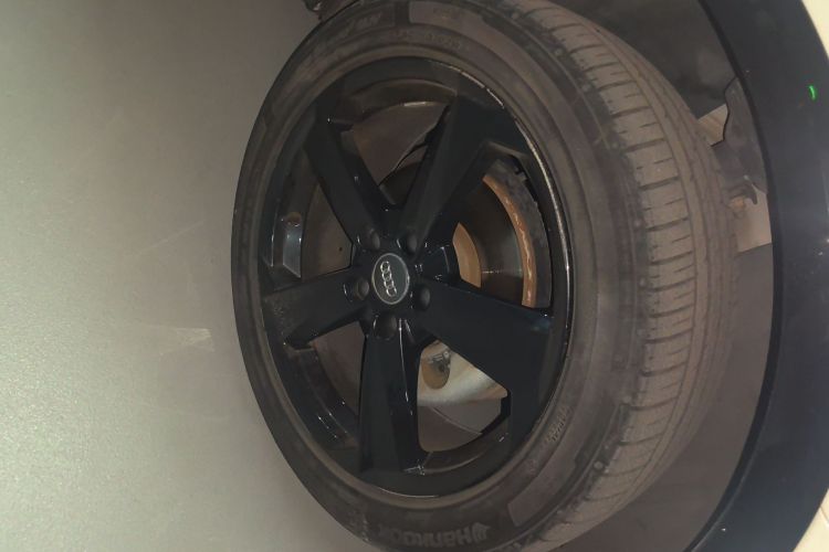 奥迪Q2L 2021款 35 TFSI 时尚动感型车身外观10