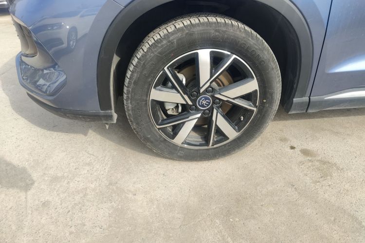 比亚迪 宋Pro新能源 2023款 冠军版 DM-i 71KM领先型车身外观6007