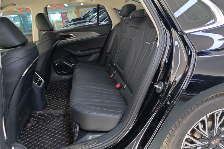 红旗H5 2024款 2.0T 自动智联旗畅版中控内饰7004