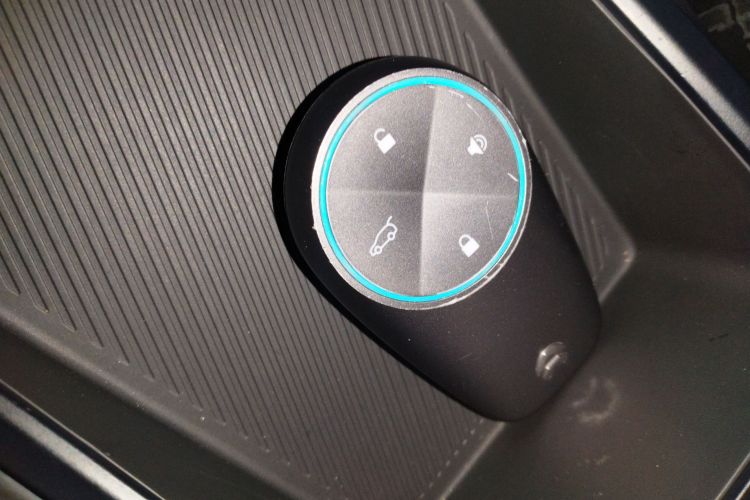 蔚来ES6 2020款 600KM 运动版中控内饰7001