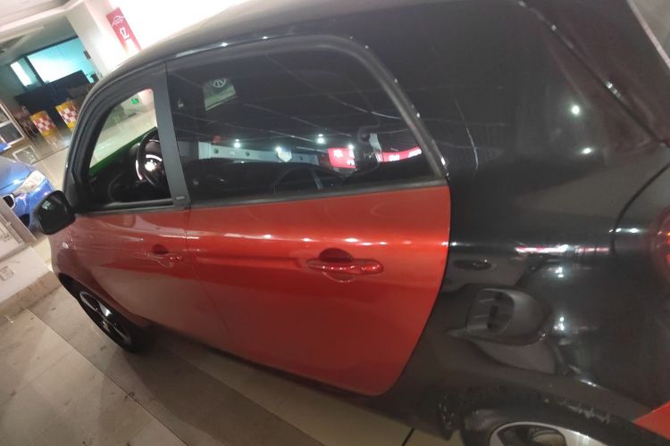 smart forfour 2018款 1.0L 52千瓦激情版车身外观4