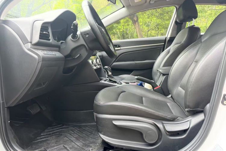 现代 领动 2019款 1.5L CVT智炫·精英型局部细节19