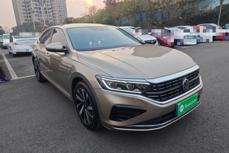 大众 帕萨特 2022款 330TSI 豪华版车身外观3