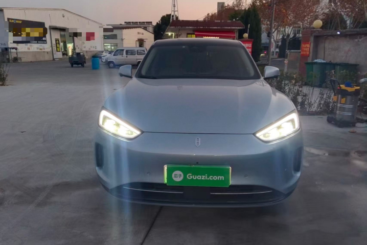 鸿蒙智行 问界M5 2022款 纯电后驱标准版车身外观2