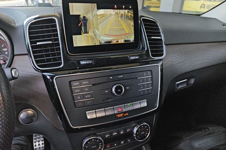 奔驰GLE 2016款 GLE 450 AMG 4MATIC中控内饰16