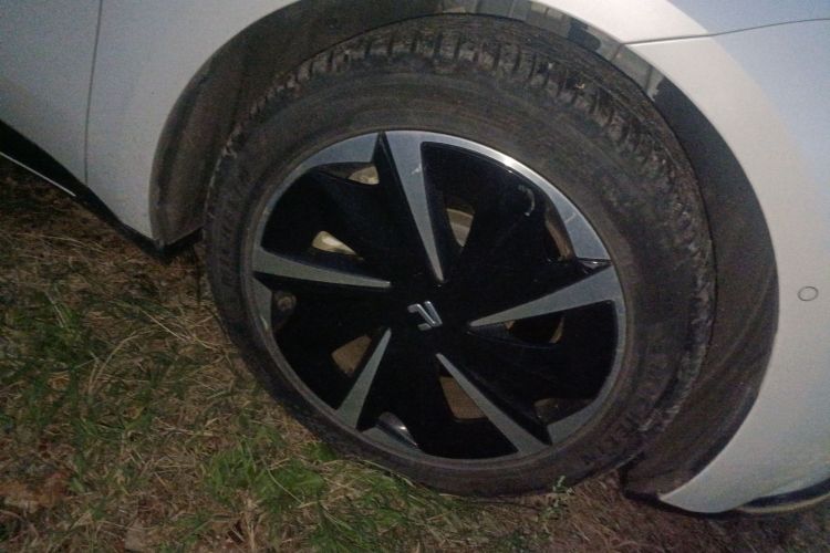 飞凡汽车 飞凡F7 2023款 进阶Pro版车身外观6007