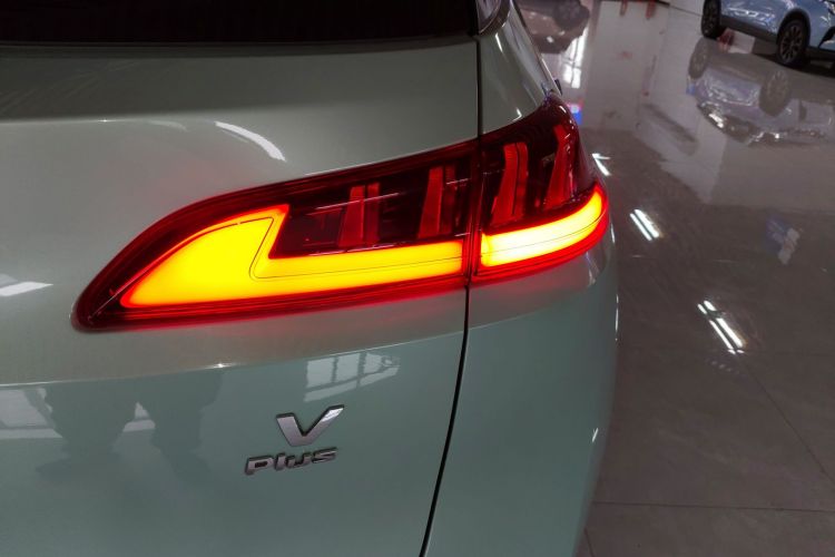 埃安 AION V 2021款 Plus 80 智享科技版 三元锂车身外观9