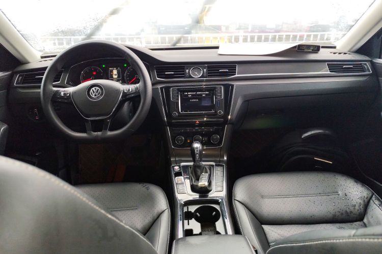 大众 帕萨特 2017款 330TSI DSG御尊版中控内饰12