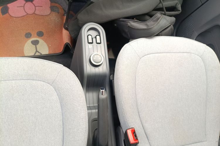 五菱汽车 宏光MINIEV 2022款 马卡龙时尚款 磷酸铁锂中控内饰18