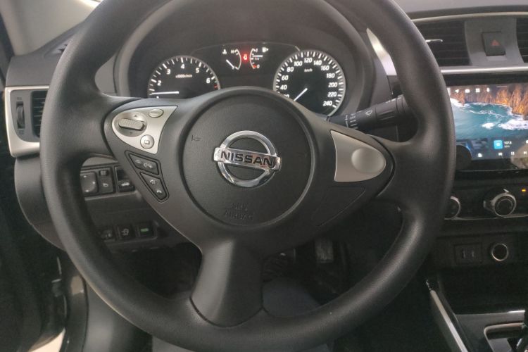 日产 轩逸 2022款 经典 1.6XL CVT豪华版中控内饰13